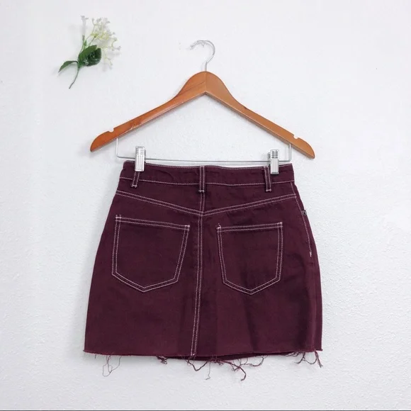 Maroon Contrast Lace Stitching Distressed Hem
Skirt - Picture 2 of 7